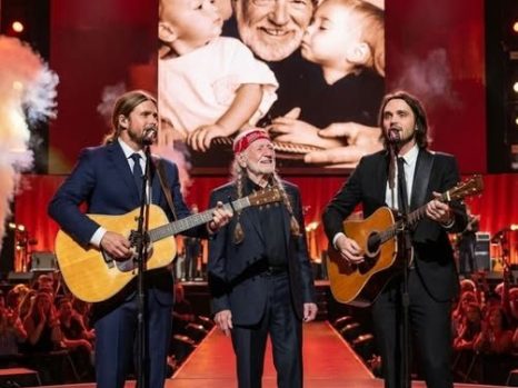 THE MOMENT THAT SILENCED 80,000 FANS: Willie Nelson’s Sons Step Onstage and Turn the Outlaw Festival Into a Family Legacy
