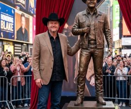 “THE FIRST MUSIC LEGEND IN HISTORY TO RECEIVE A FULL-BODY BRONZE STATUE ON THE HOLLYWOOD WALK OF FAME — AND HIS NAME IS BLAKE SHELTON.”