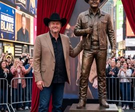 🚨 HISTORY JUST GOT REWRITTEN ON HOLLYWOOD BOULEVARD—AND NOBODY SAW THIS COMING