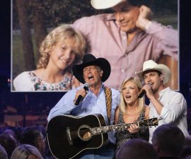 ❤️ George Strait Overcome with Emotion at Nashville Concert — A Moment That Stopped the Music
