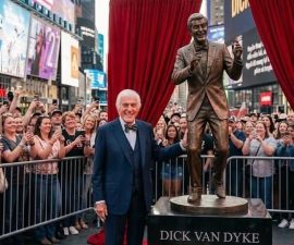 🌟 HOLLYWOOD STUNNED: Dick Van Dyke Becomes First Ever to Be Honored with Full-Body Statue on Walk of Fame