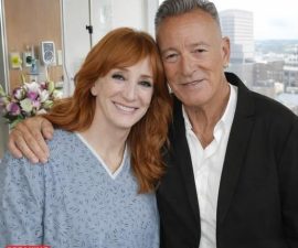💙 GOOD NEWS: Bruce Springsteen Shares Emotional Health Update on Patti Scialfa — “She’s Fighting, and She’s Not Alone”