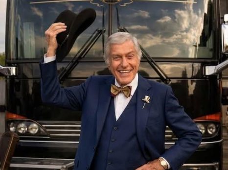 “Dick Van Dyke Is Touring in 2026”… And Why This Moment Feels So Much Bigger Than a Comeback