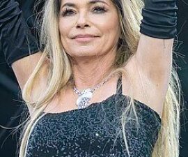 THE MOMENT THE CROWD ROARED: WHY SHANIA TWAIN CONTINUES TO STEAL HEARTS ONE LITTLE COWGIRL AT A TIME