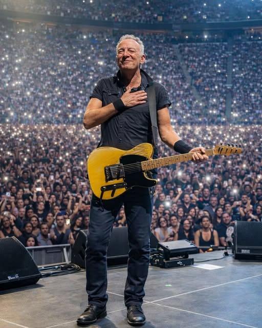 🎸 UNFORGETTABLE NIGHT: Bruce Springsteen OVERWHELMED EMOTIONALLY, 18,000 FANS JOIN IN TO COMPLETE HIS SONG 🎤💥