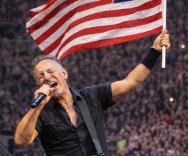 🎤 A MOMENT OF QUIET POWER: Bruce Springsteen Turns Disruption Into Something Unforgettable