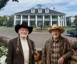 FULL CIRCLE MOMENT: Willie Nelson Quietly Buys Back Childhood Home — And Fans Are Deeply Moved
