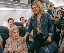 🚨 BREAKING: Kelly Clarkson’s Quiet Act of Kindness on a Commercial Flight Leaves Passengers Deeply Moved