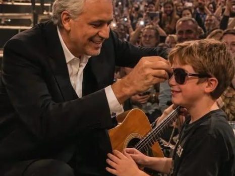 🎤✨ “Put the Music on Hold.” — The Night Andrea Bocelli Turned a Concert Into Something Greater