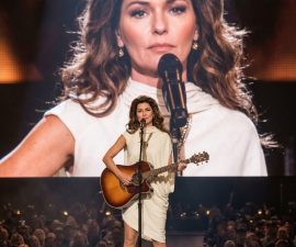 🤠🎸 AT 61, SHANIA TWAIN SANG ONE SONG — AND 10,000 FANS REFUSED TO STOP CLAPPING FOR MINUTES