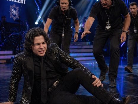 BREAKING EMERGENCY! 🚨 Chaos Erupts Backstage as John Foster Suffers a Heart-Stopping Collapse