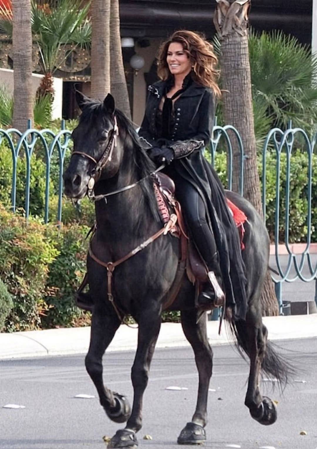 Forget Everything You Knew About Las Vegas Residencies. Shania Twain Just Rode Into Town With 40 Horses—and the Strip Will Never Be the Same 🐎✨