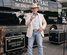 🎸 THE WORDS NO ONE WAS READY FOR JUST STARTED — “George Strait IS TOURING IN 2026”… AND EVERYTHING SUDDENLY FEELS DIFFERENT ❤️