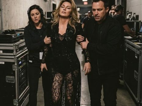 The Horrifying Truth Behind the Spotlight: Shania Twain Was “Blacking Out” Every 30 Seconds on Stage Without Anyone Knowing