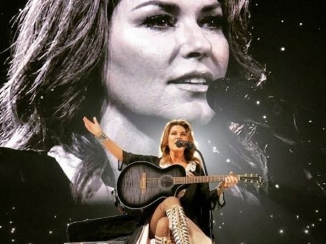 🎤 Just One Song — Yet the Entire Arena Rose for 10 Unforgettable Minutes: Why Shania Twain Still Moves Millions at 61