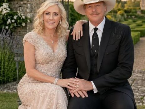 UPDATE — Alan Jackson and Denise Jackson Reportedly Facing an Emotional and Fragile Chapter Together