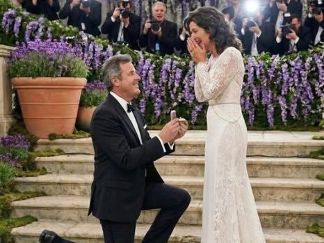A Night to Remember: Vince Gill and Amy Grant Share a Heartwarming Moment That Left Fans Emotional