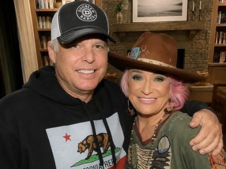 A CIRCULATING ONLINE UPDATE SURROUNDING TANYA TUCKER AND CRAIG DILLINGHAM DRAWS EMOTIONAL RESPONSES FROM FANS WORLDWIDE