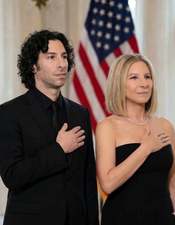 🕊️ A Quiet Prayer That Stilled the World: When Barbra Streisand, Jason Gould, and Josh Brolin Sang for Peace