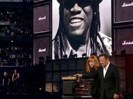 “THE BIG MAN WAS STILL THERE”: Bruce Springsteen’s Quiet Tribute to Clarence Clemons Before the Show Left Fans Emotional