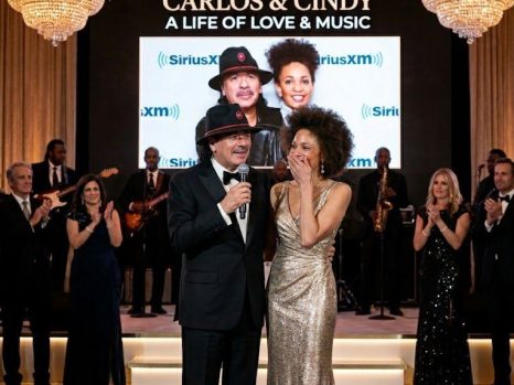 A SPECIAL MOMENT: Carlos Santana’S EMOTIONAL TRIBUTE LEFT AN ENTIRE ARENA IN SILENCE