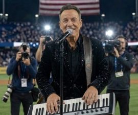 NO ONE EXPECTED HIM TO SING — BUT Bruce Springsteen’S RENDITION OF THE U.S. NATIONAL ANTHEM LEFT THE ENTIRE ARENA IN TEARS